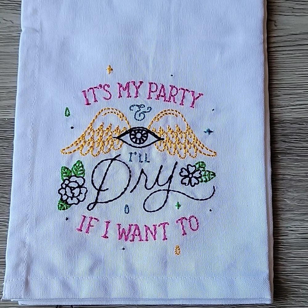 NWT Set Of 2 Easy, Tiger Embroidered Dish Towels
